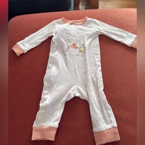 Disney Winnie the Pooh White and Peach Footie